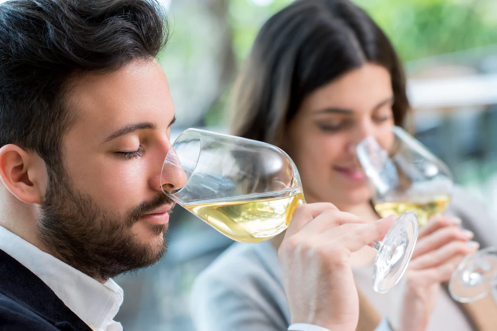Degustare come un Sommelier: Guida per Appassionati